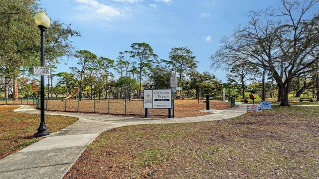 430 KUMQUAT COURT 202, Sarasota, FL 34236