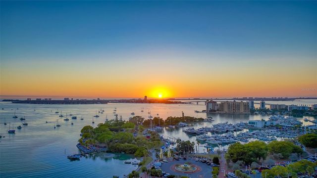 430 KUMQUAT COURT 202, Sarasota, FL 34236