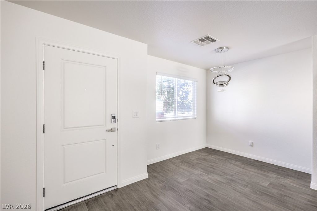 2727 Tahiti Grape Way 2, Las Vegas, NV 89183 — photo 4