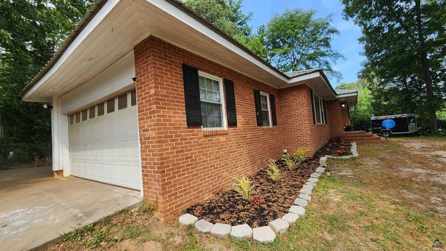 101 Robin Hood Drive, Warner Robins, GA 31088