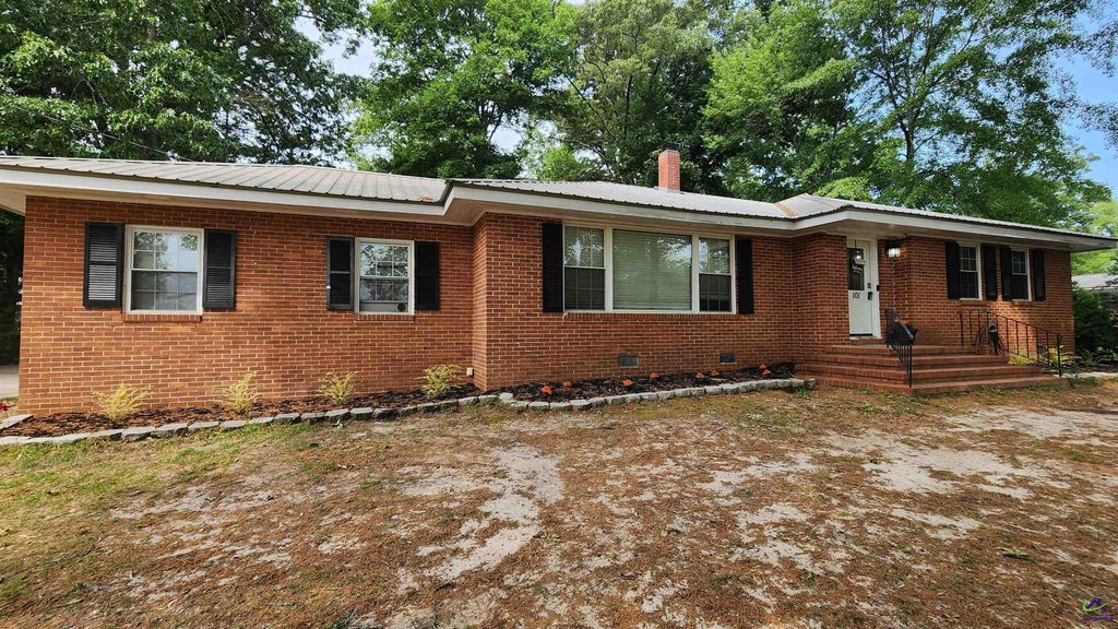 101 Robin Hood Drive, Warner Robins, GA 31088