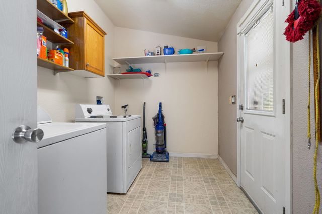 31 Arrow Ln, Newport, WA 99156