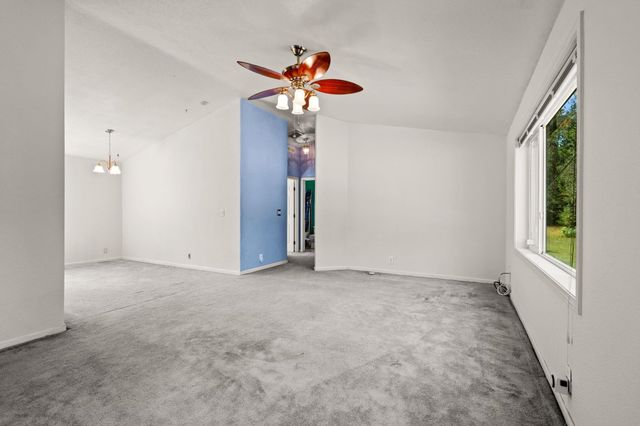 31 Arrow Ln, Newport, WA 99156