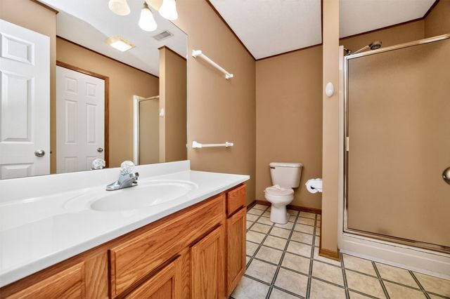 6827 NW 56th Street, Johnston, IA 50131