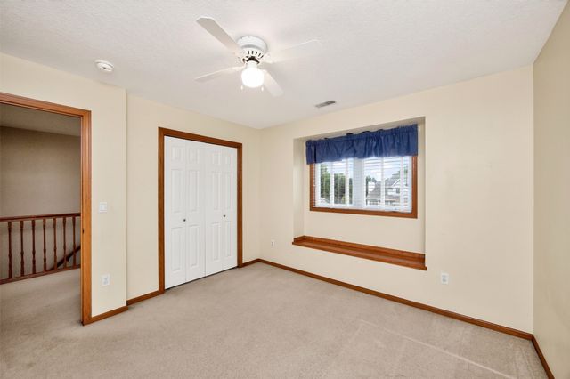 6827 NW 56th Street, Johnston, IA 50131