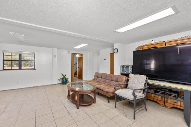 545 Ray Edwards Rd, St Augustine, FL 32086