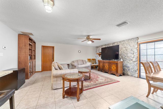 545 Ray Edwards Rd, St Augustine, FL 32086