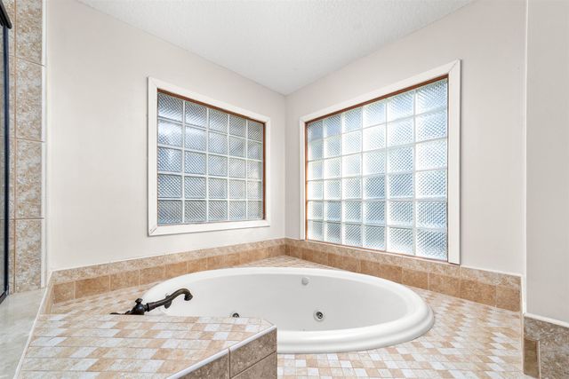 545 Ray Edwards Rd, St Augustine, FL 32086