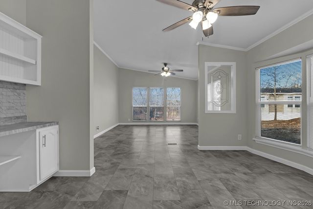 21914 W 42nd Street, Sand Springs, OK 74063