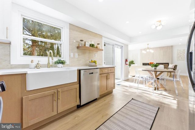 45 TENNYSON LN, Willingboro, NJ 08046