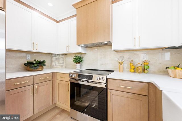 45 TENNYSON LN, Willingboro, NJ 08046