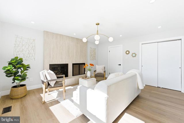 45 TENNYSON LN, Willingboro, NJ 08046