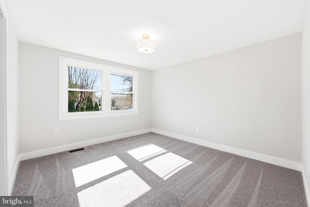 45 TENNYSON LN, Willingboro, NJ 08046