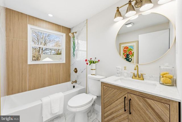 45 TENNYSON LN, Willingboro, NJ 08046