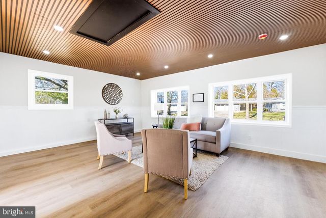 45 TENNYSON LN, Willingboro, NJ 08046