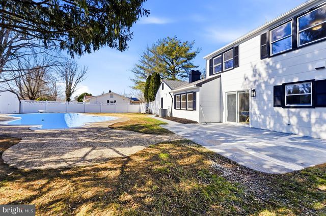 45 TENNYSON LN, Willingboro, NJ 08046