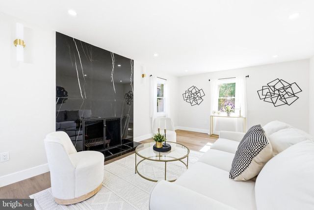 45 TENNYSON LN, Willingboro, NJ 08046