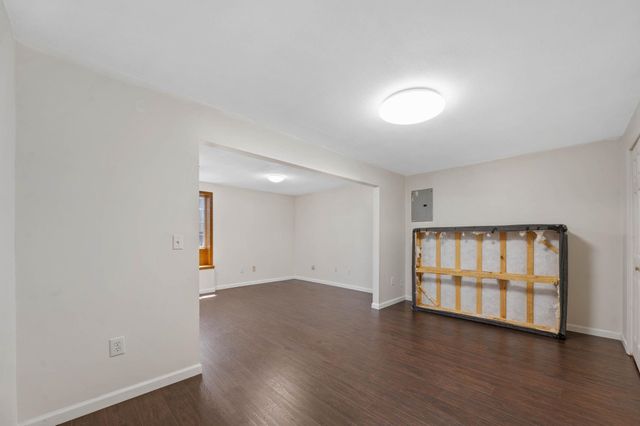 8117 W Aberdeen St, Wichita, KS 67212