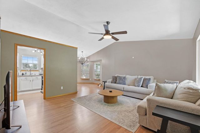 8117 W Aberdeen St, Wichita, KS 67212