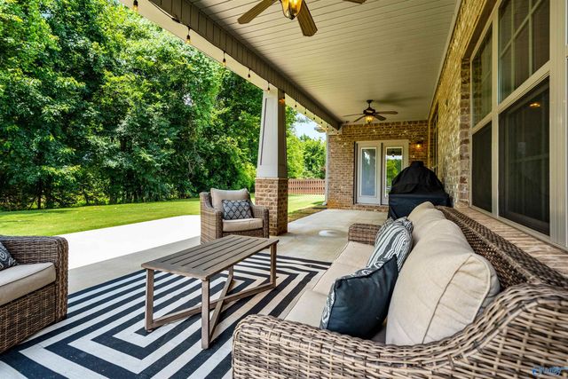 178 Rainbow Glen Circle, Madison, AL 35758