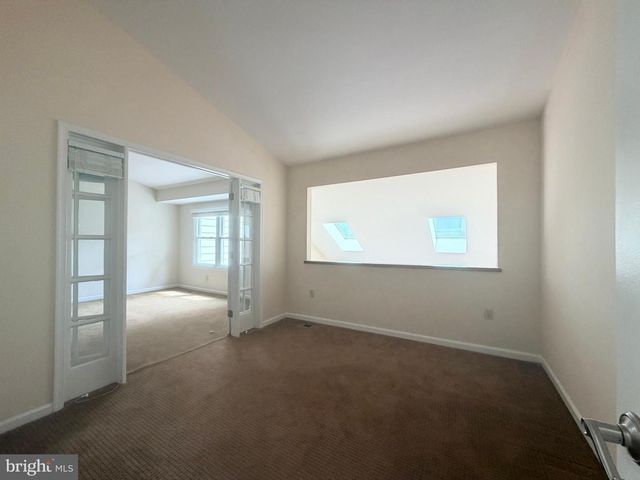 7418 CRESTBERRY LN, Bethesda, MD 20817