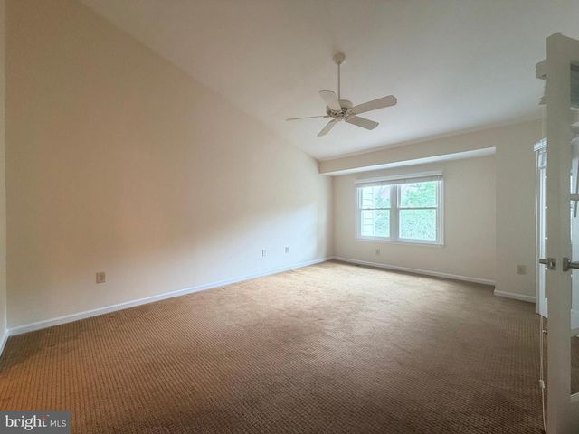 7418 CRESTBERRY LN, Bethesda, MD 20817