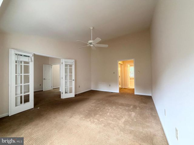 7418 CRESTBERRY LN, Bethesda, MD 20817