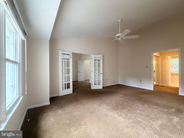 7418 CRESTBERRY LN, Bethesda, MD 20817