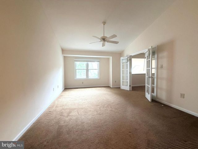 7418 CRESTBERRY LN, Bethesda, MD 20817
