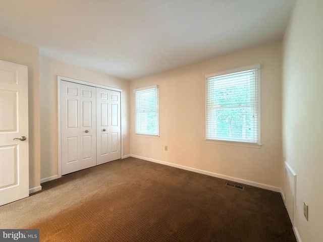 7418 CRESTBERRY LN, Bethesda, MD 20817