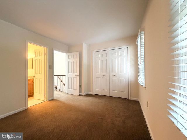 7418 CRESTBERRY LN, Bethesda, MD 20817