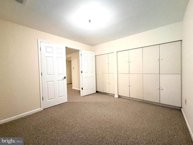 7418 CRESTBERRY LN, Bethesda, MD 20817