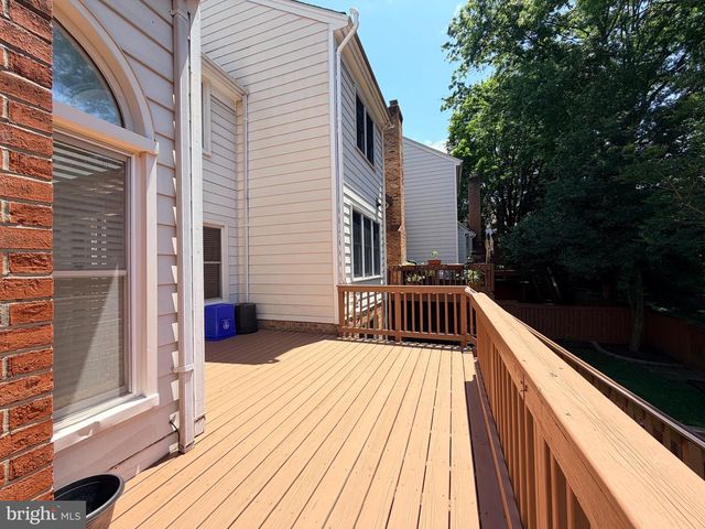 7418 CRESTBERRY LN, Bethesda, MD 20817