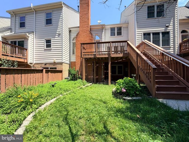 7418 CRESTBERRY LN, Bethesda, MD 20817