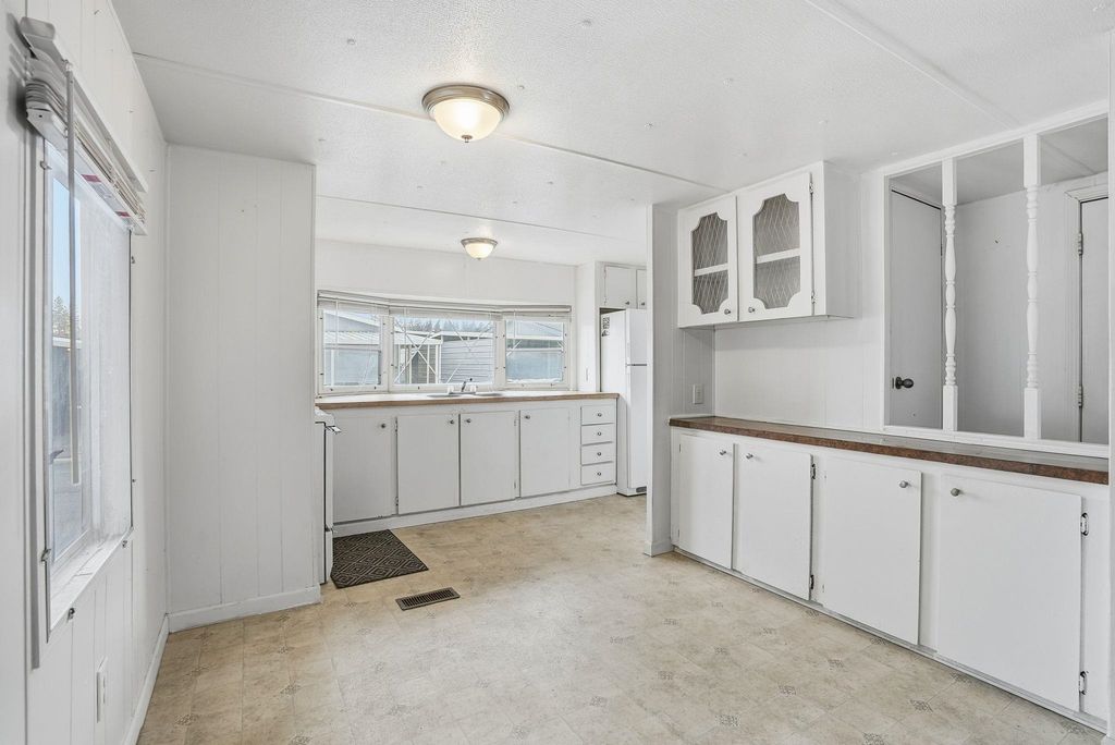 2311 W 16TH Ave, Spokane, WA 99224 photo 6