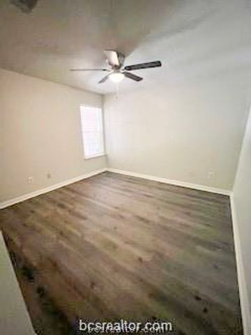 701-D Balcones 53, College Station, TX 77845