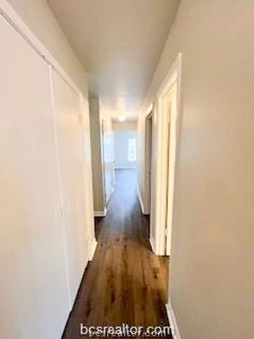 701-D Balcones 53, College Station, TX 77845