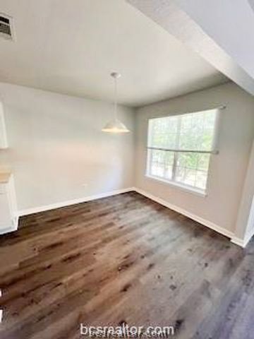 701-D Balcones 53, College Station, TX 77845