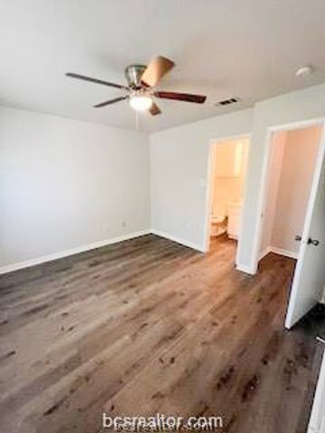 701-D Balcones 53, College Station, TX 77845