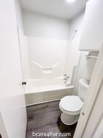 701-D Balcones 53, College Station, TX 77845