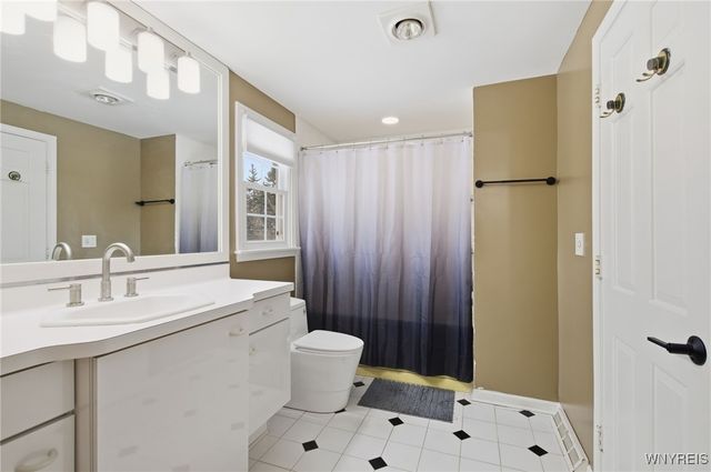 215 Fruitwood Terrace, Amherst, NY 14221