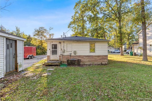 11545 Wahrman Street, Romulus, MI 48174