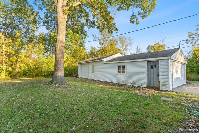 11545 Wahrman Street, Romulus, MI 48174