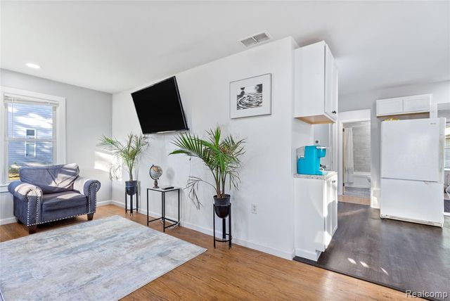 11545 Wahrman Street, Romulus, MI 48174