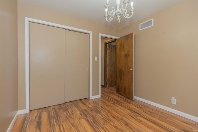 5722 Gardenia Drive, Newburgh, IN 47630