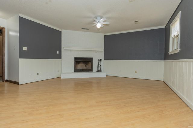 5722 Gardenia Drive, Newburgh, IN 47630