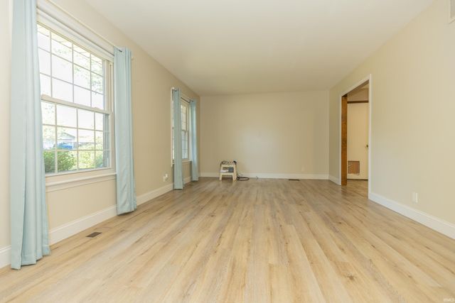 5722 Gardenia Drive, Newburgh, IN 47630