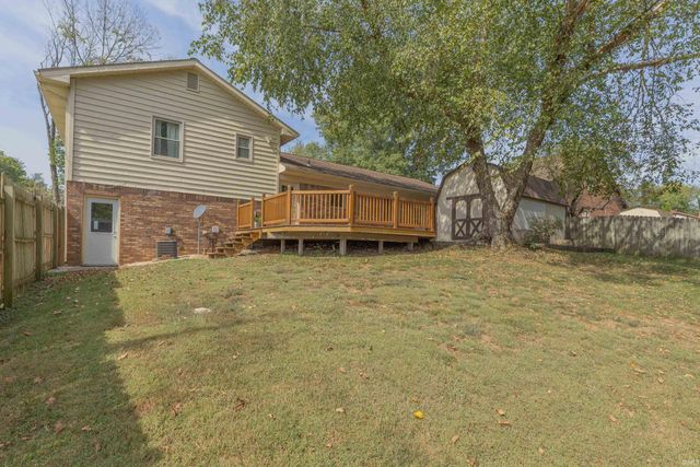 5722 Gardenia Drive, Newburgh, IN 47630