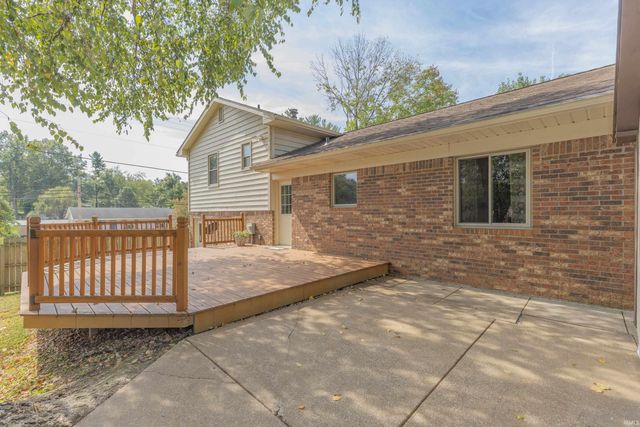 5722 Gardenia Drive, Newburgh, IN 47630