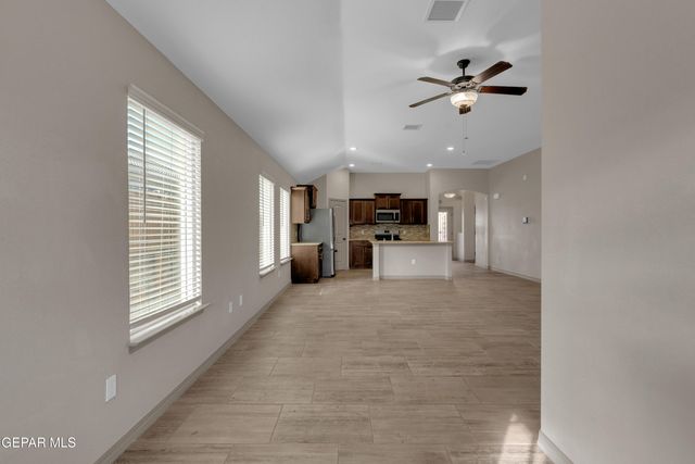 13756 Garforth Avenue, Horizon City, TX 79928